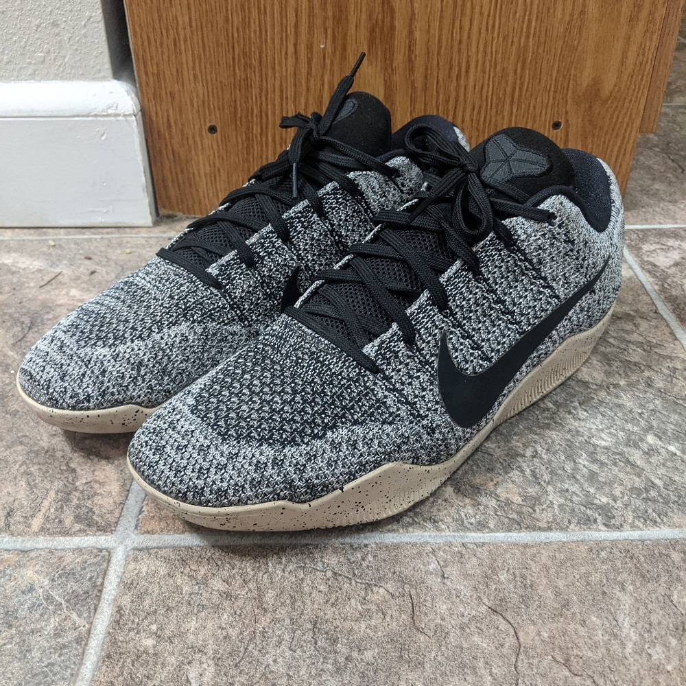 Nike Kobe XI 11 Flyknit Oreo size 11.5